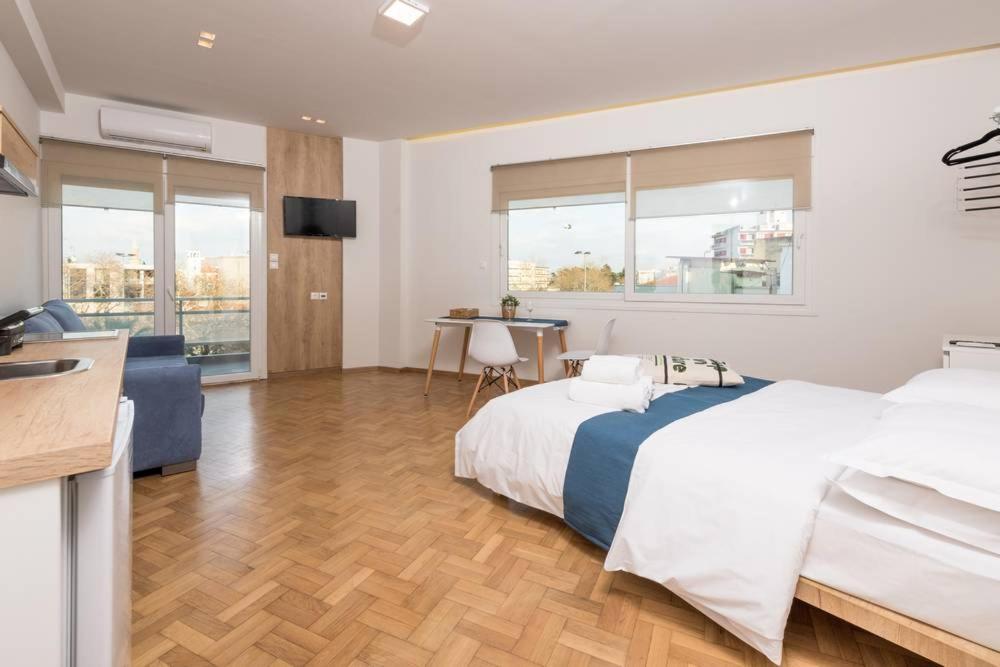 Apartment Pantheon Square View 2